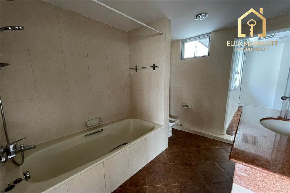 Geräumige 3+1 Schlafzimmer Wohnung zur Miete | 260 m² nahe NIST Schule 10