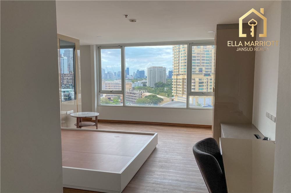 Spacious 3 Bed 2 Bath Room for rent BTS Phrompong 5