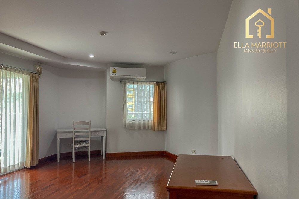 3-Bedroom Condo for Rent near BTS Thonglor 12