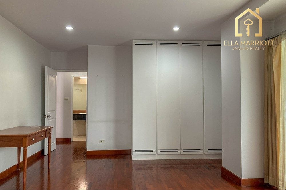 3-Bedroom Condo for Rent near BTS Thonglor 14
