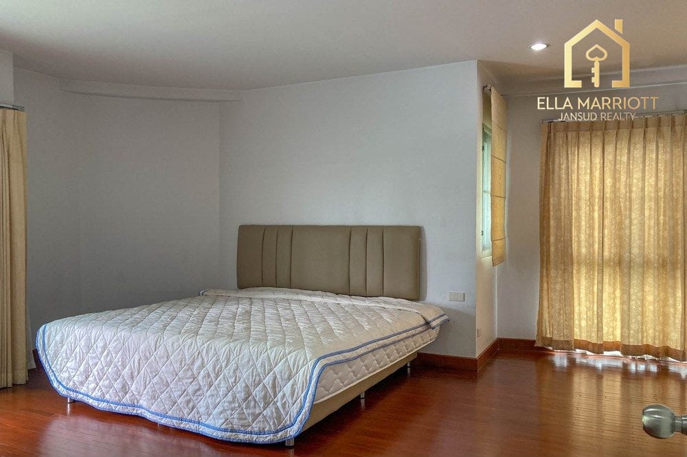 3-Bedroom Condo for Rent near BTS Thonglor 15