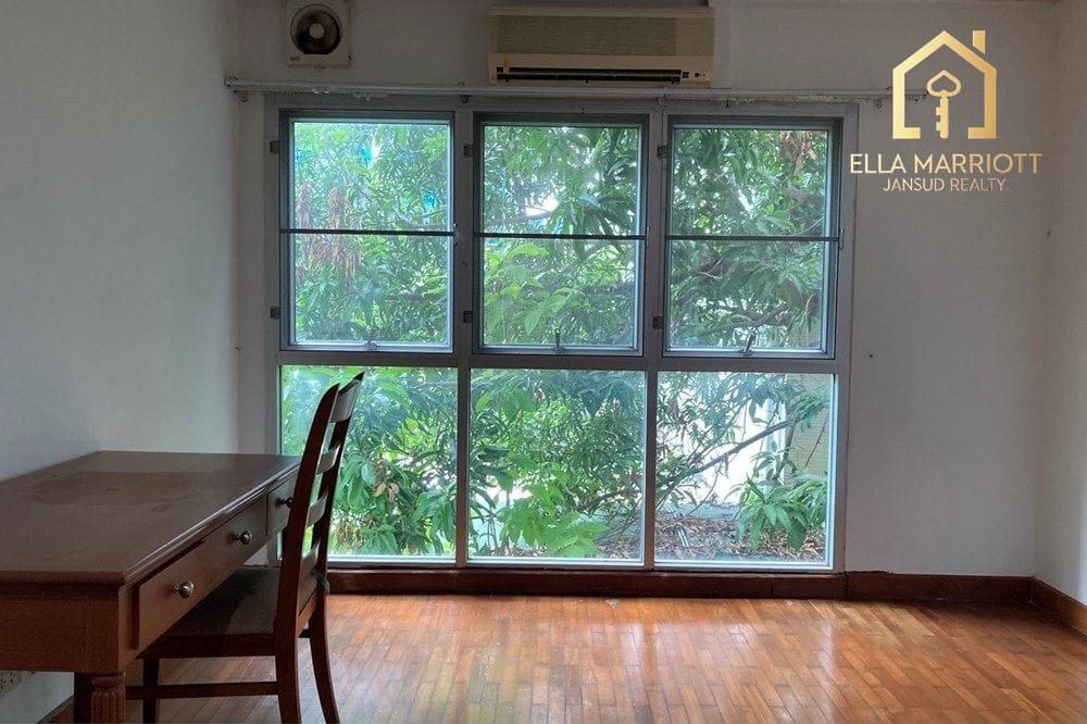 2-Bedroom Condo for Rent near BTS Thong Lo 6