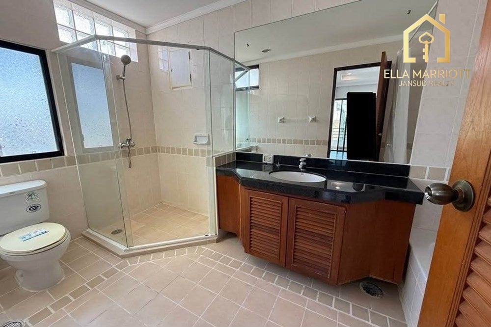 3-Bedroom Condo for Rent in Thonglor 11