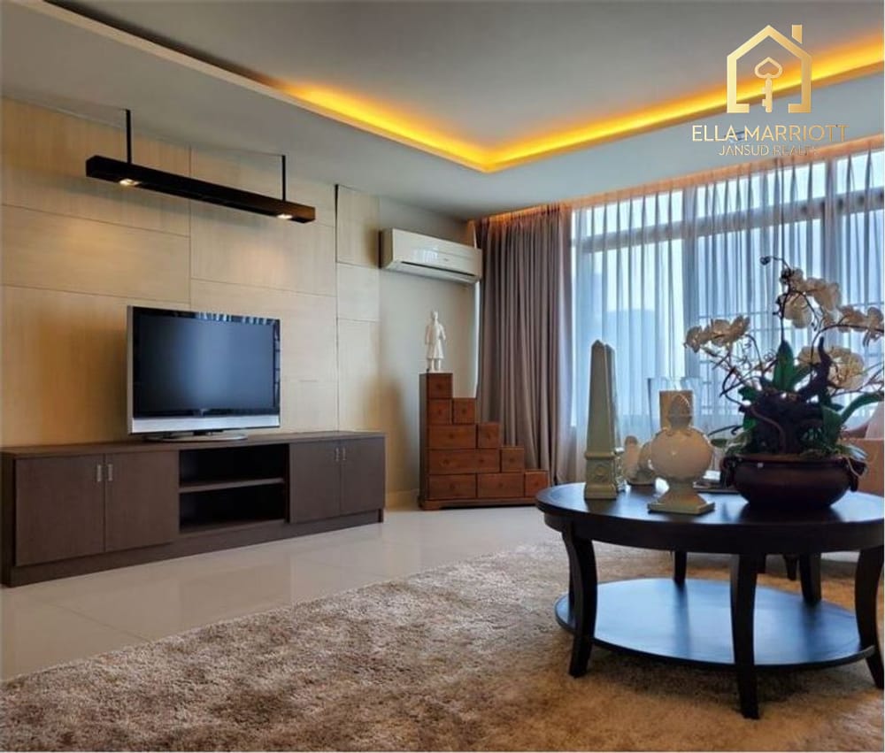 3BR Condo in Heart of Thonglor - Pet-Friendly Living at 80K (Negotiable) 2