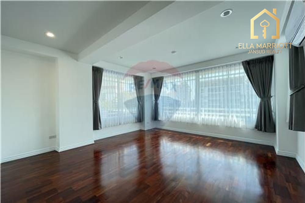 4-Schlafzimmer-Wohnung in Thonglor 10