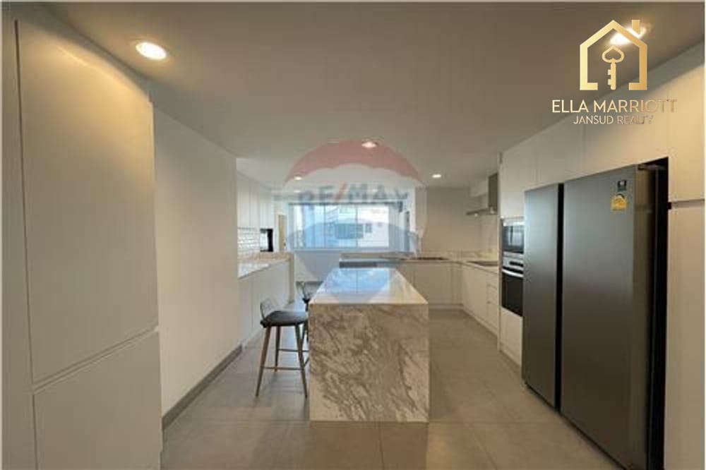 4-Schlafzimmer-Wohnung in Thonglor 14