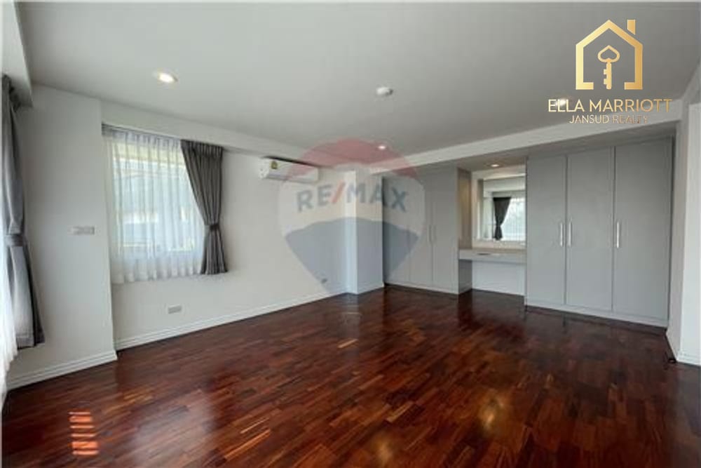 4-Schlafzimmer-Wohnung in Thonglor 6