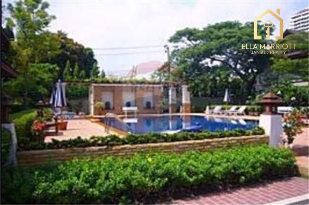 Single House Private Compound Sukhumvit 36 2
