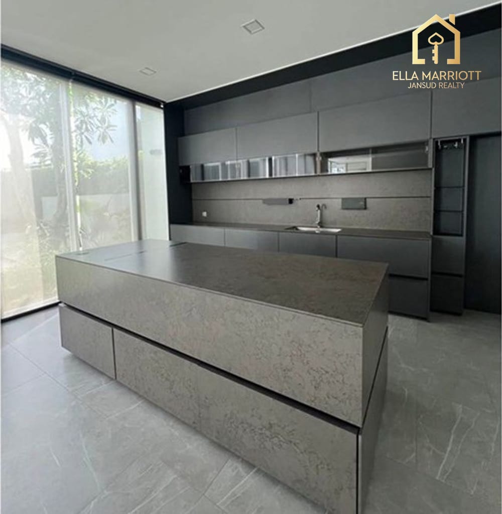 Discover Luxury Living in Bang Na 3