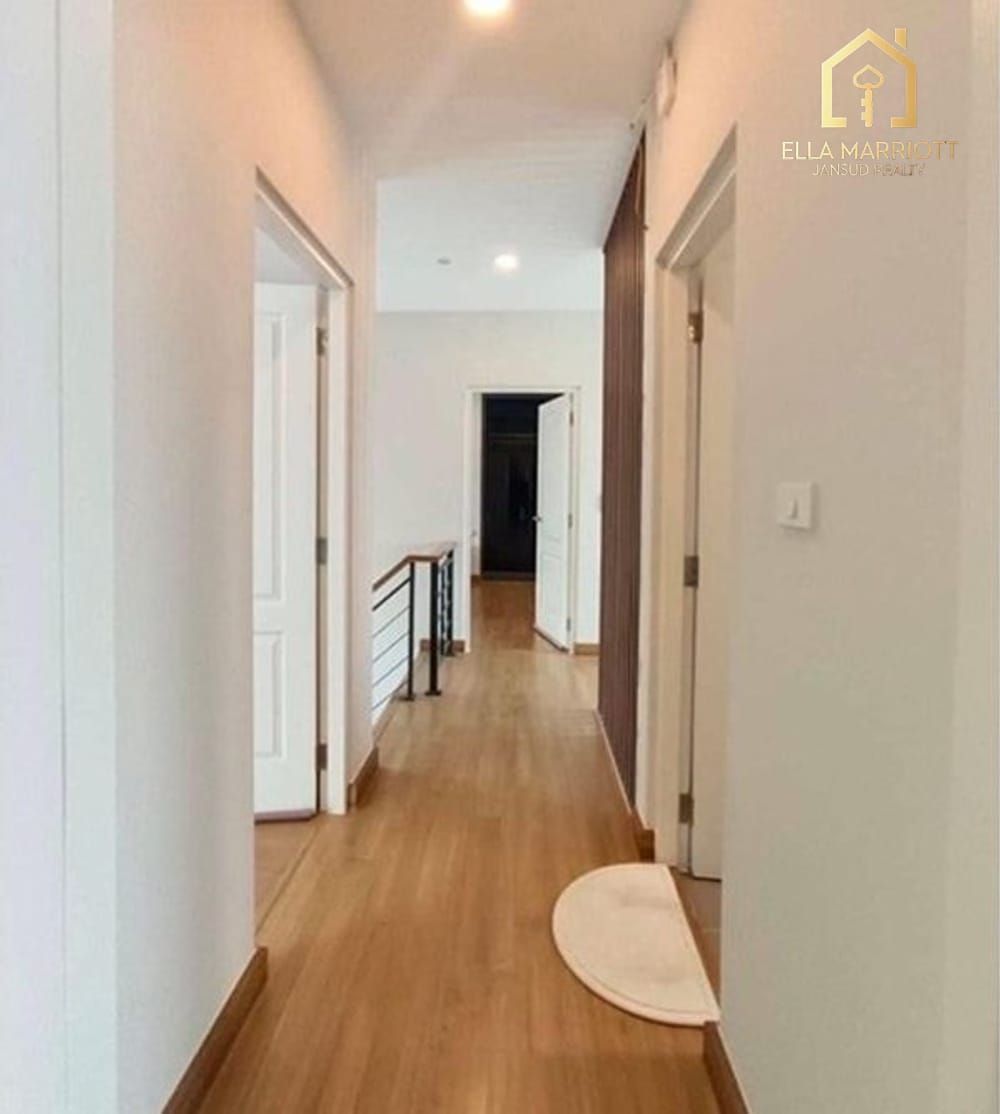 4-Bedroom Detached House at Lat Krabang Oasis with Sea Views 5