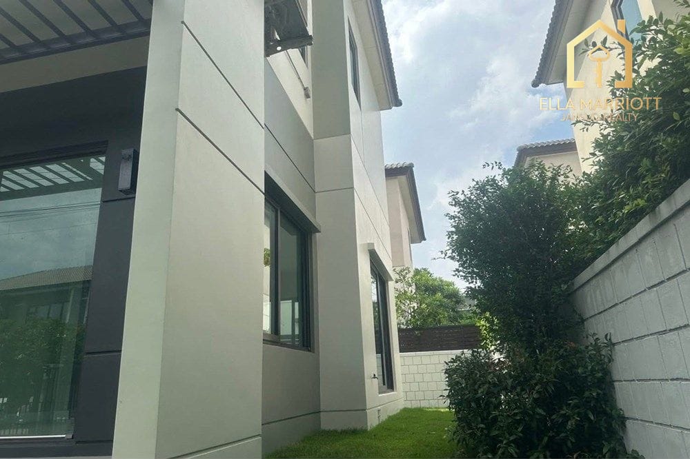 Modern Pet-Friendly Detached Home for Sale in Bang Na 9