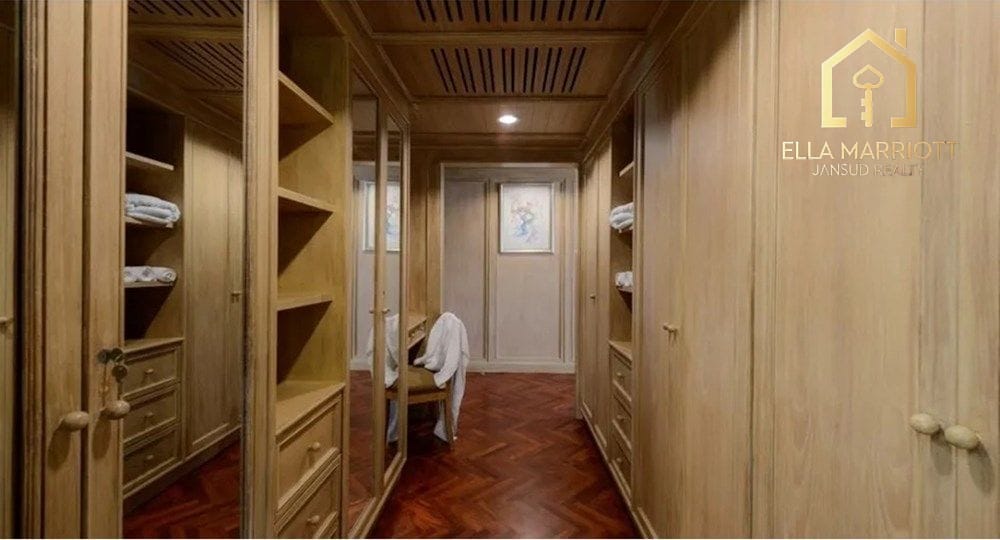 6-Bedroom Condo at Narathiwas Soi 7 9