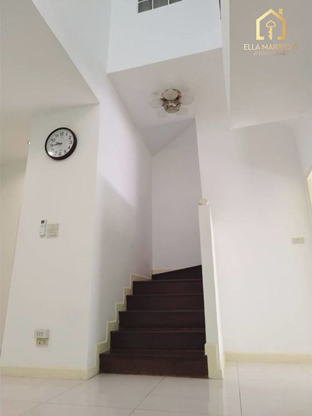 Spacious 4-Bedroom Townhouse with Garden for Rent in Sukhumvit 31 8