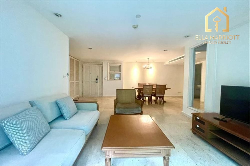 Pet-Friendly 2-Bedroom Condo for Rent in Sil 2