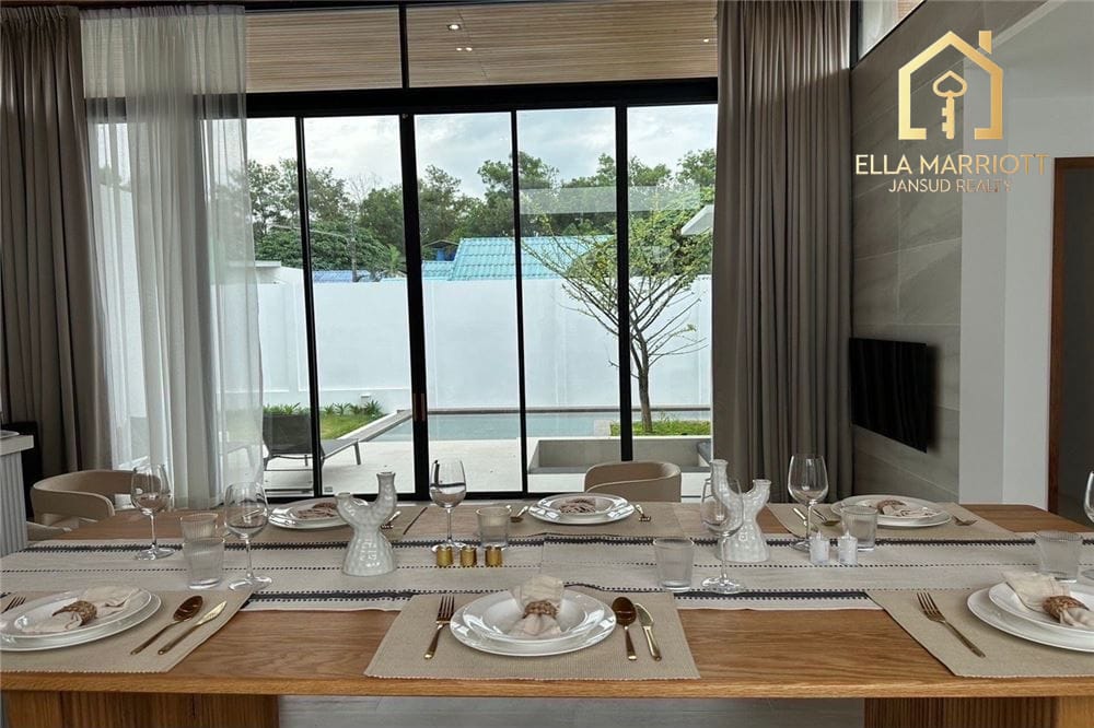 For Sale – Alexander Villa, Pasak Soi 8 7