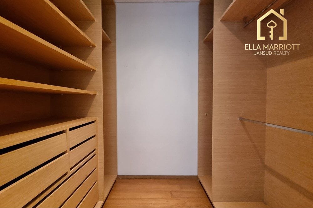Spacious 2-Bedroom Condo for Rent at Saladaeng Residences 6
