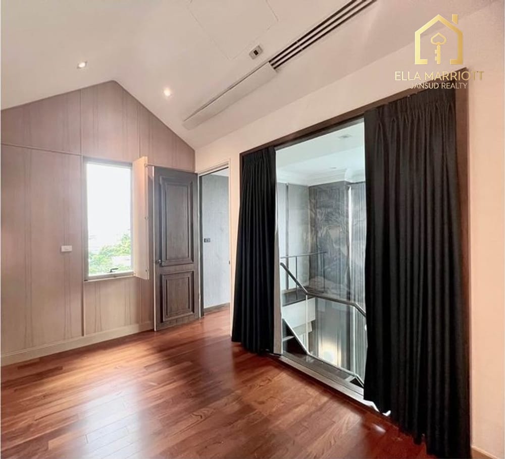 Rare 118sqm Pool Duplex in Ashton Morph 38, Just 7 Mins Walk to BTS Thong Lo 11