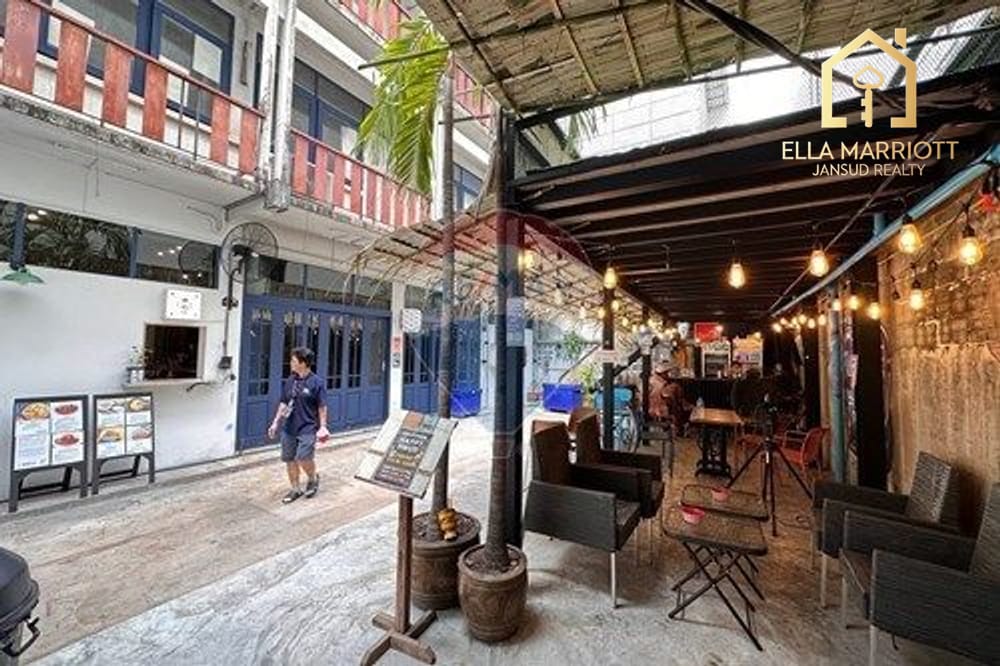 Prime Bangkok Hotel Investment in Trok Khao Sarn 2