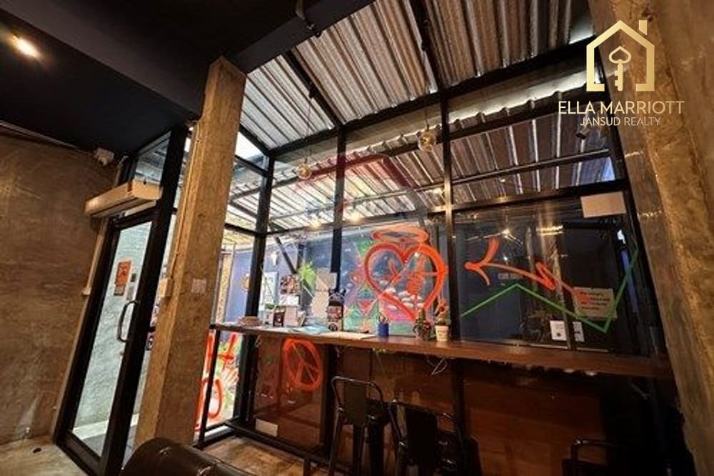Prime Bangkok Hotel Investment in Trok Khao Sarn 3
