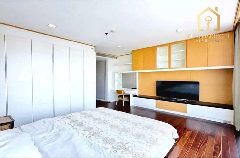 Moderne Eigentumswohnung nur 4 Gehminuten von der BTS Nana in Bangkok 10