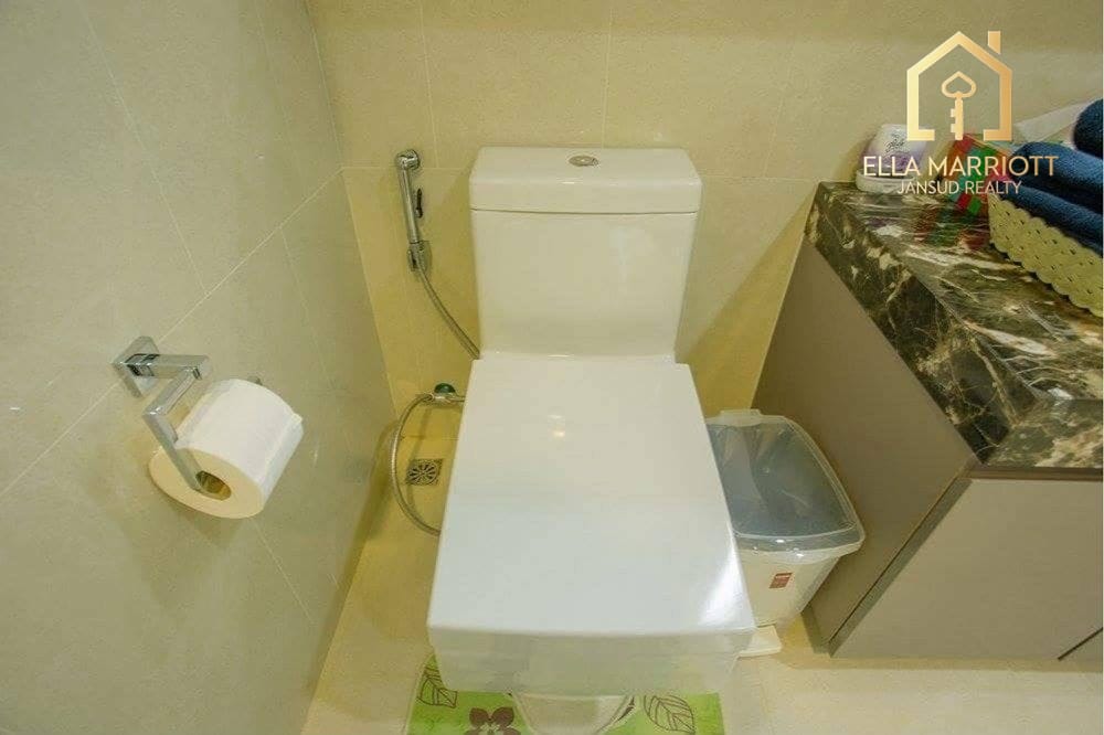 Moderne Eigentumswohnung nur 4 Gehminuten von der BTS Nana in Bangkok 15