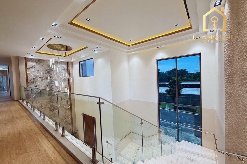 The RiverDale Residence Ultra Luxury Villa For Sale 4