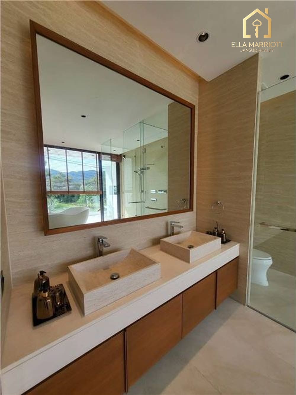 Exklusive Luxus-Poolvillen im Adamantia in PH 10