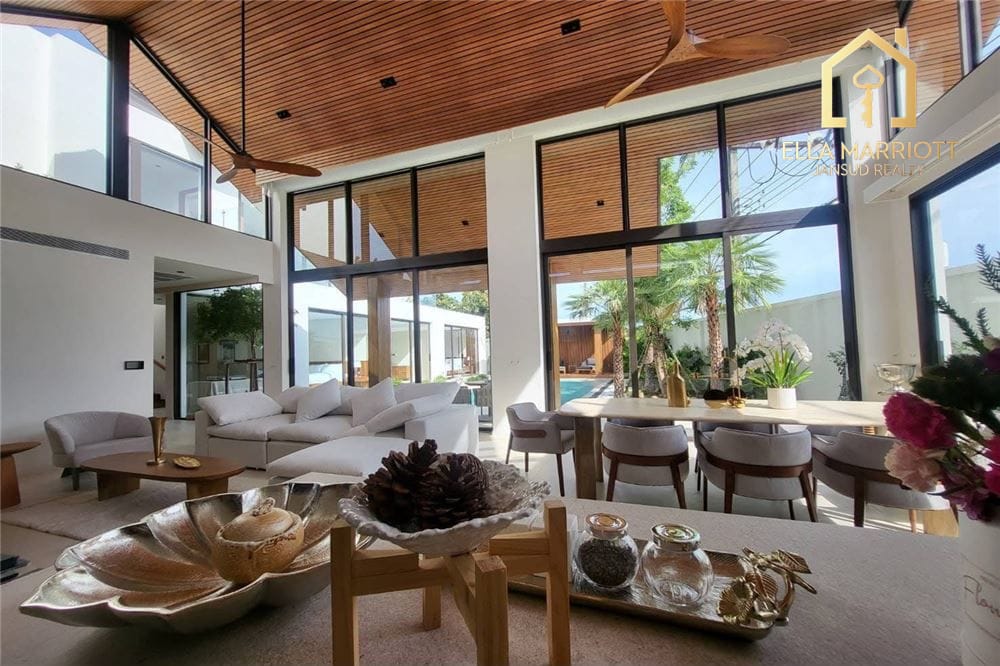Exklusive Luxus-Poolvillen im Adamantia in PH 2