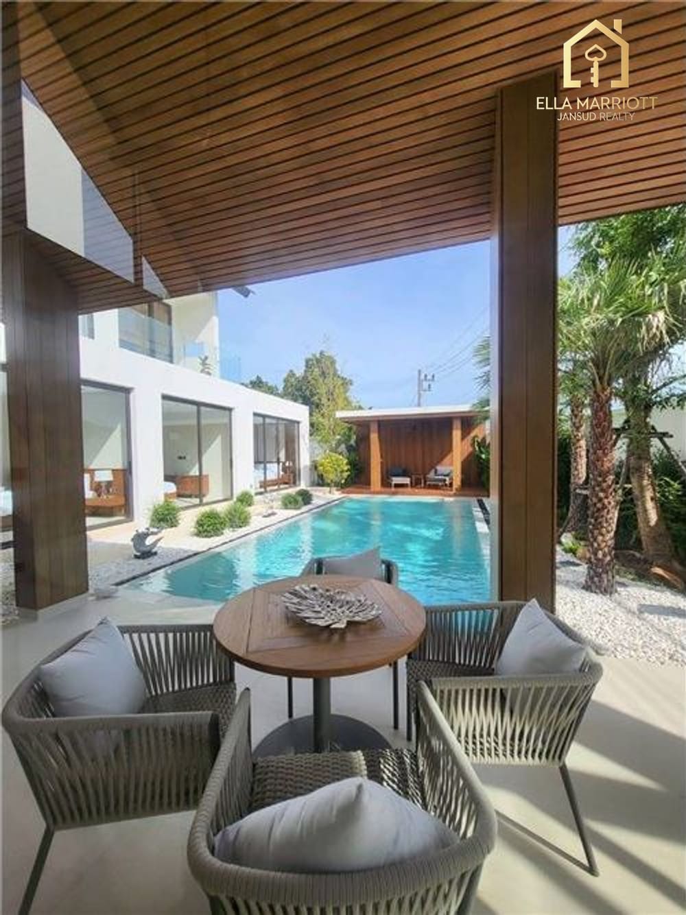 Exklusive Luxus-Poolvillen im Adamantia in PH 5