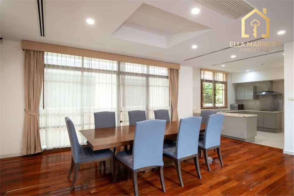 4-Bedroom Detached House for Rent at Baan Sansiri Sukhumvit 67 10
