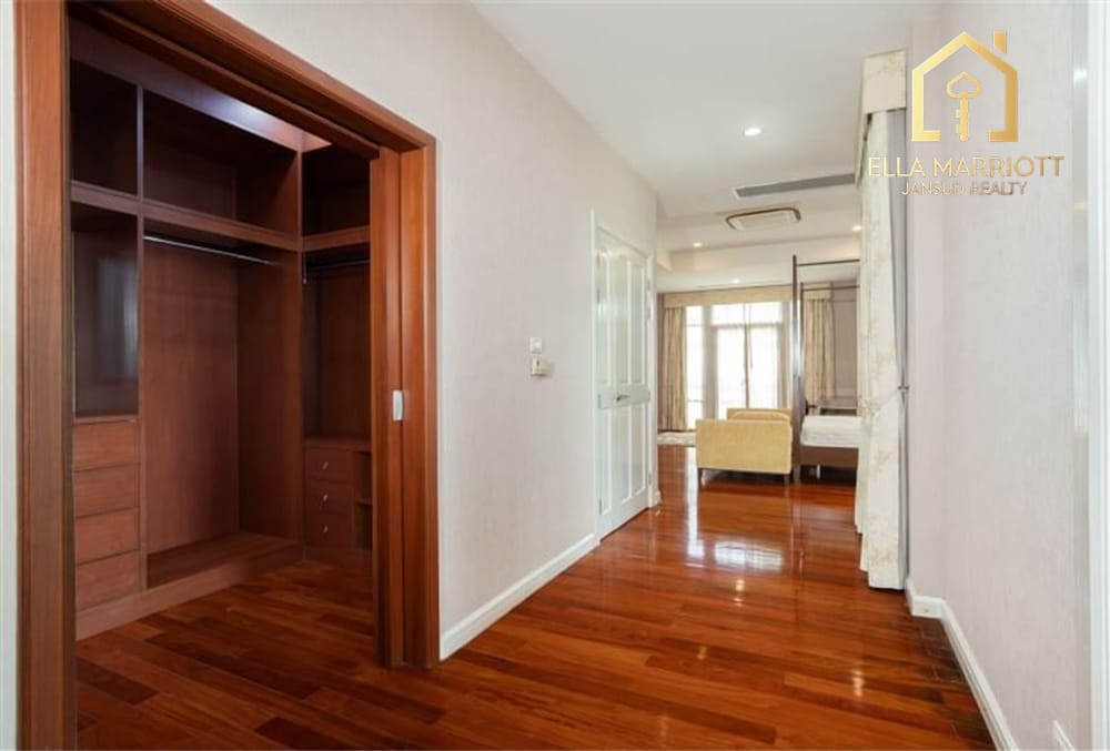 4-Bedroom Detached House for Rent at Baan Sansiri Sukhumvit 67 13