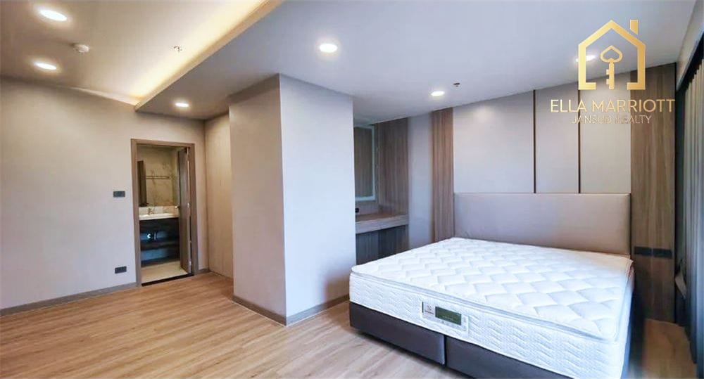 Neu renovierte, haustierfreundliche Doppelhaushälfte zum Verkauf in Crystal Garden 15