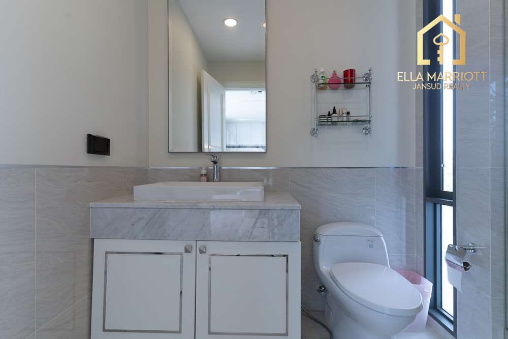 Buy 130MB | Ultra-Luxe 4BR Townhouse | Pool & Lift | Sukhumvit 49 30