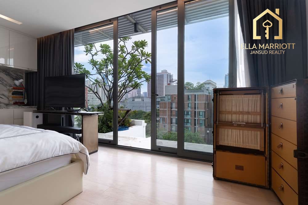 Buy 130MB | Ultra-Luxe 4BR Townhouse | Pool & Lift | Sukhumvit 49 31