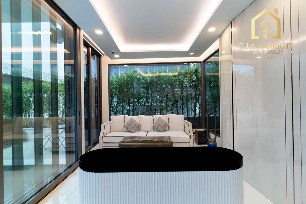 Buy 130MB | Ultra-Luxe 4BR Townhouse | Pool & Lift | Sukhumvit 49 4