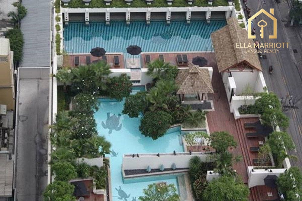 2-Bedroom Condo at Athenee Residence — 4 mins walk to BTS Phloen Chit 10