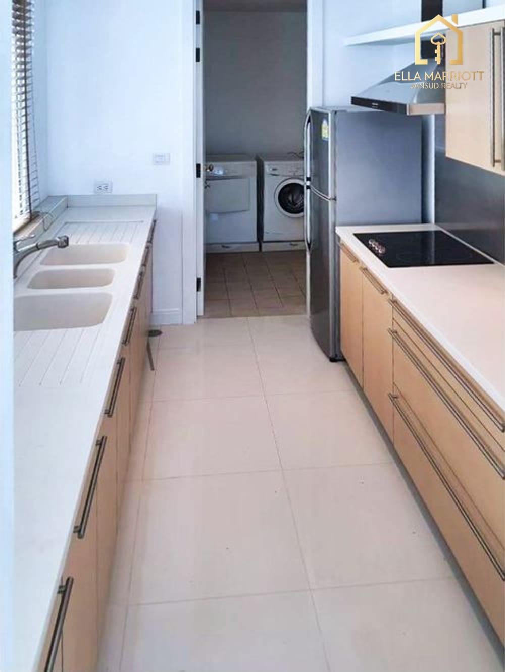 2-Bedroom Condo at Athenee Residence — 4 mins walk to BTS Phloen Chit 6