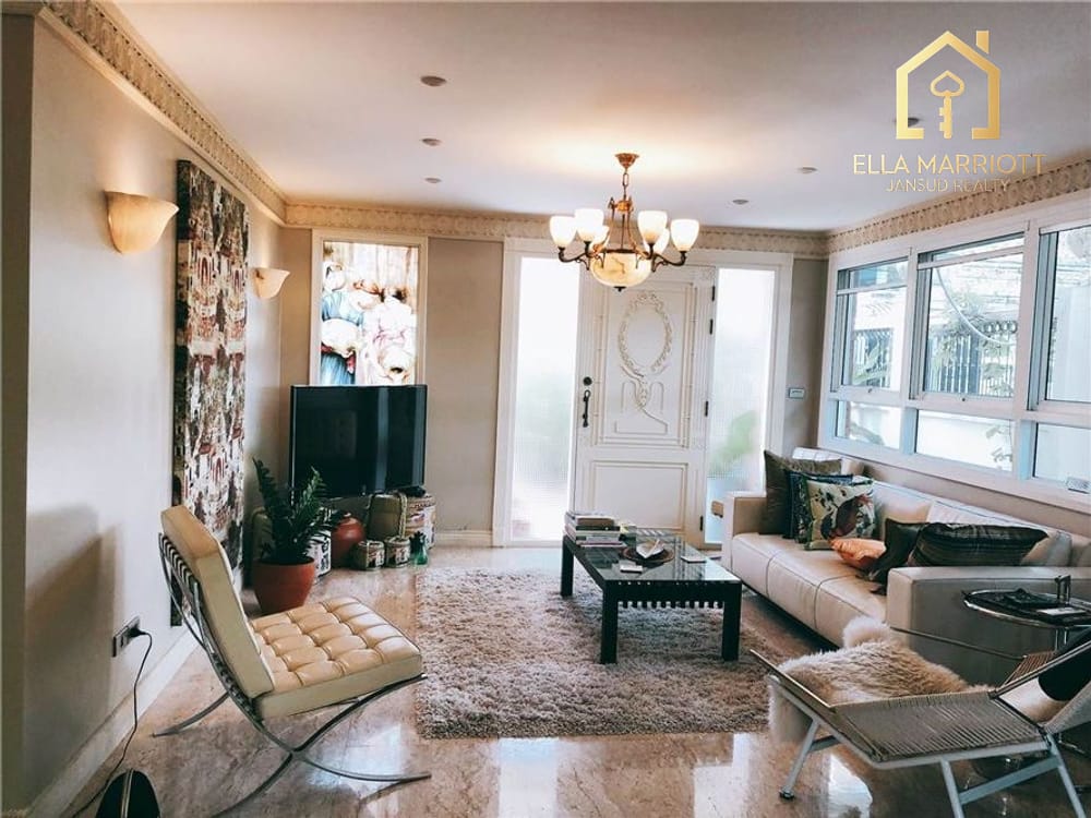 4-Bedroom Detached House for Rent with Private Pool in Ekkamai 2