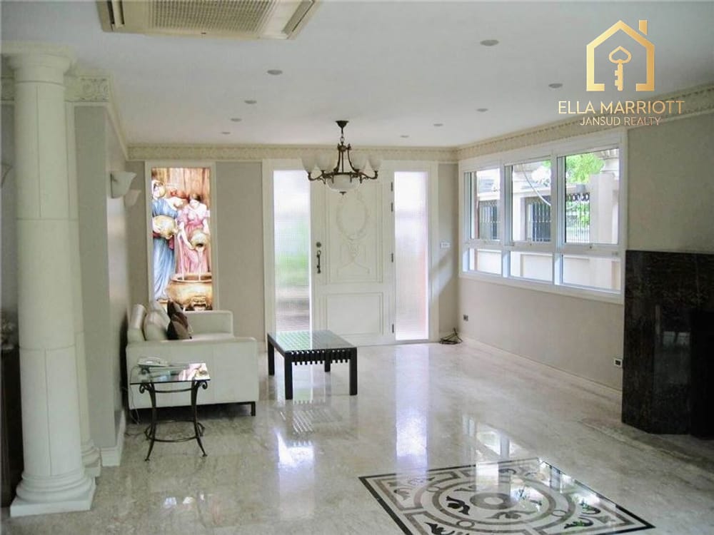 4-Bedroom Detached House for Rent with Private Pool in Ekkamai 3