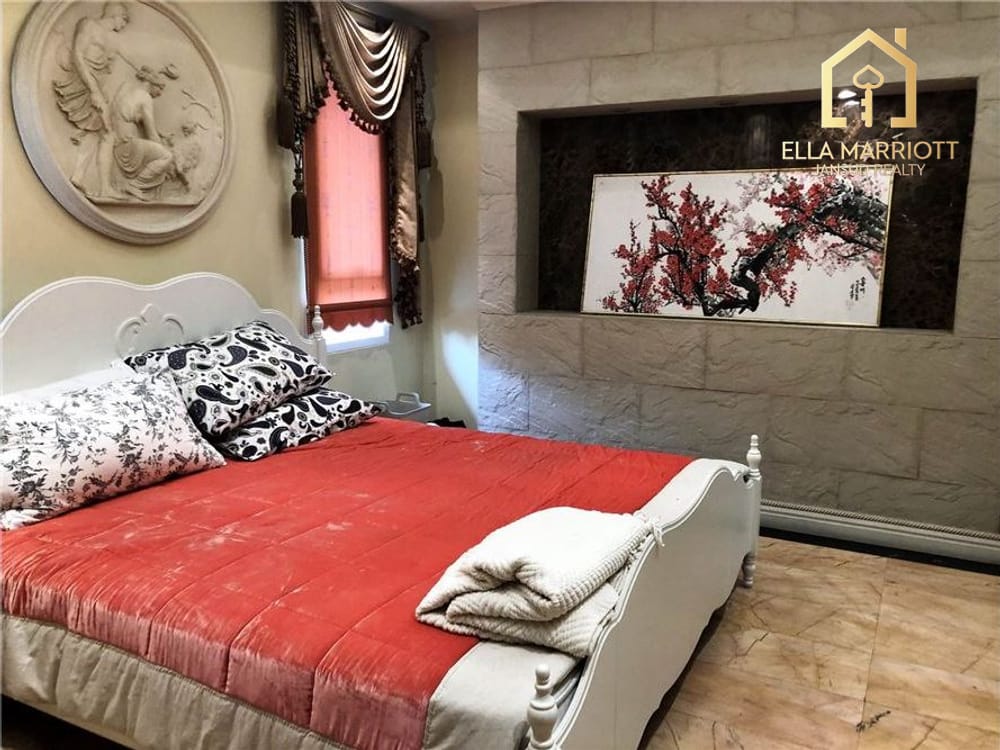 4-Bedroom Detached House for Rent with Private Pool in Ekkamai 7