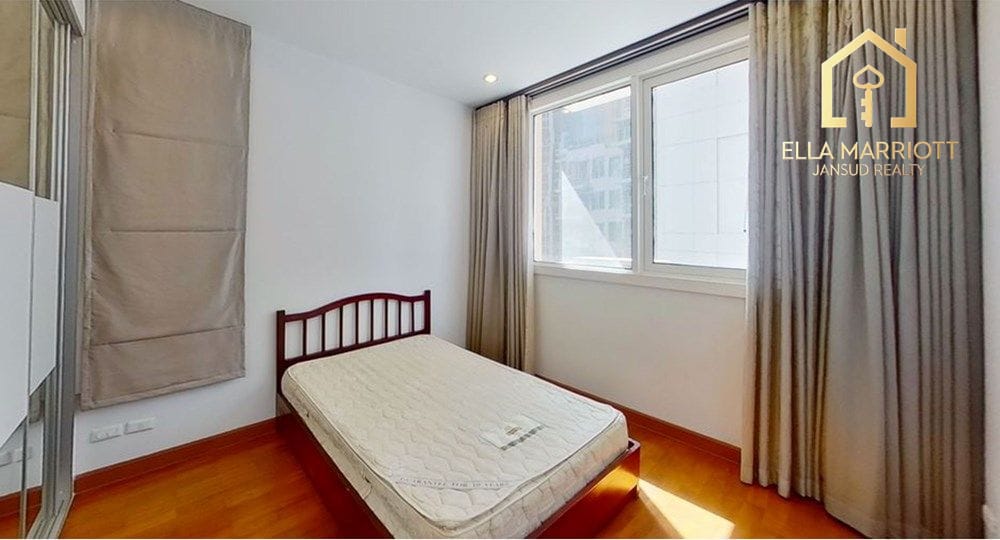 2-Bedroom Condo at Siri Residence — 6 min walk to BTS Phrom Phong 7