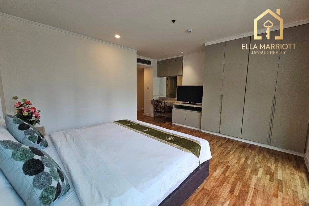 Rent 130K | 315sqm 3BR 4BA+Maid | Pet-Friendly | 4 Min BTS Asok 11
