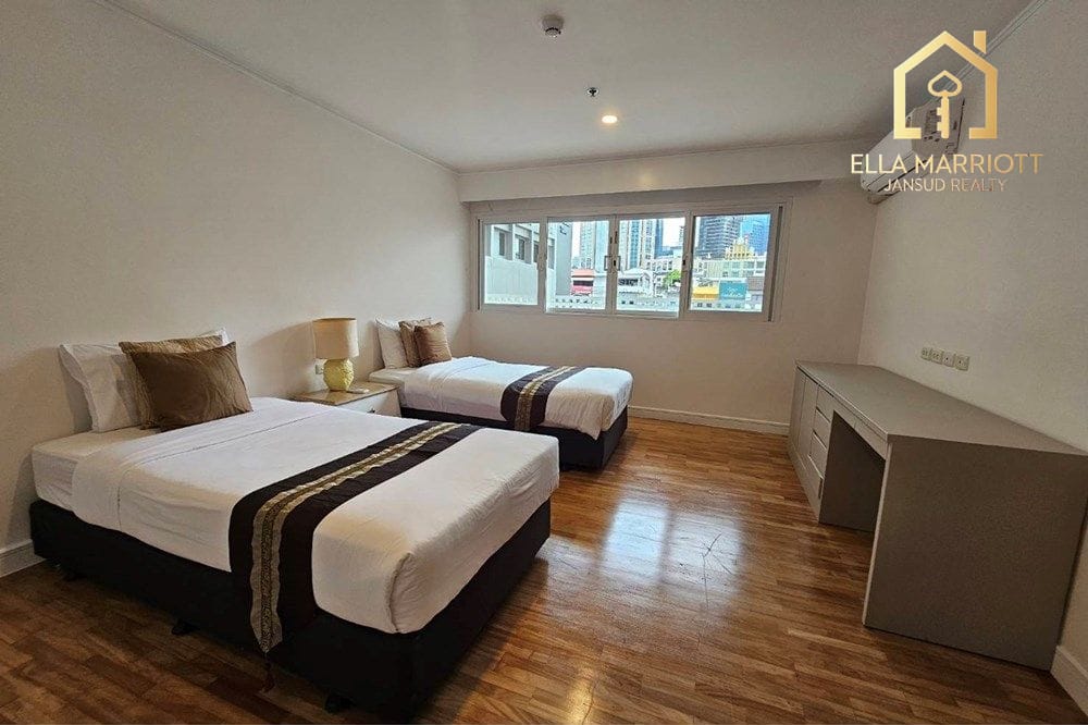 Rent 130K | 315sqm 3BR 4BA+Maid | Pet-Friendly | 4 Min BTS Asok 12