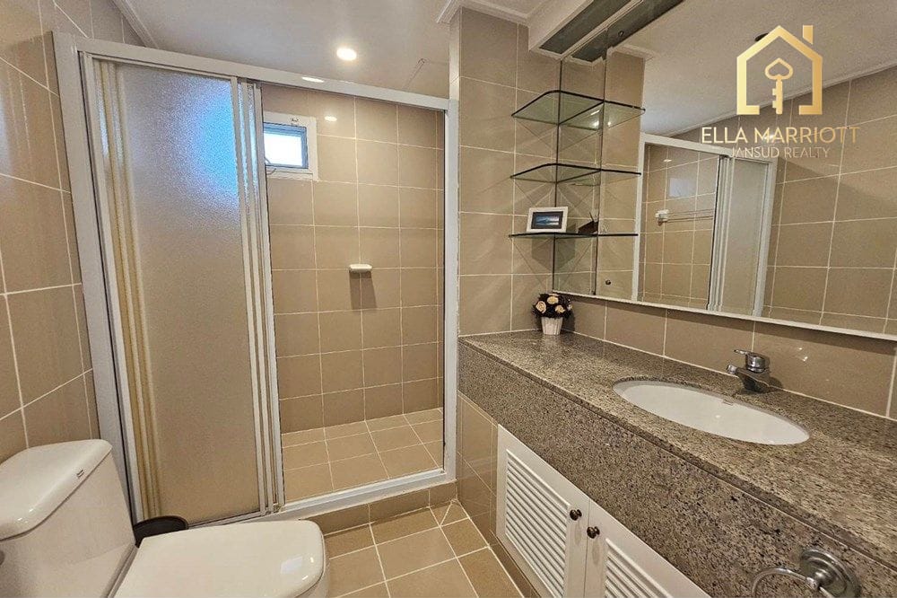 Rent 130K | 315sqm 3BR 4BA+Maid | Pet-Friendly | 4 Min BTS Asok 13