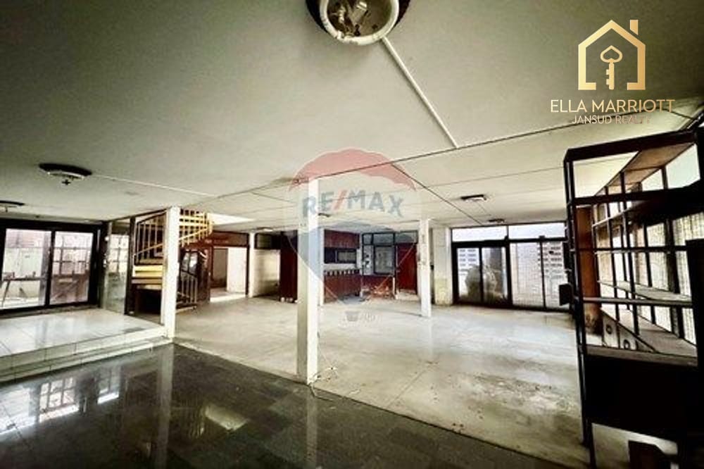 ขาย 4 ห้องนอน 3 ห้องน้ำ บ้าน ใน สุขุมวิท, กรุงเทพฯ 7