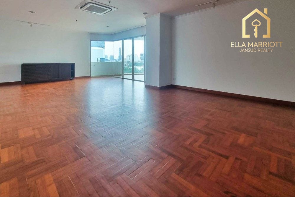 Family-Friendly 3-Bedroom Condo in Secured Compound 3