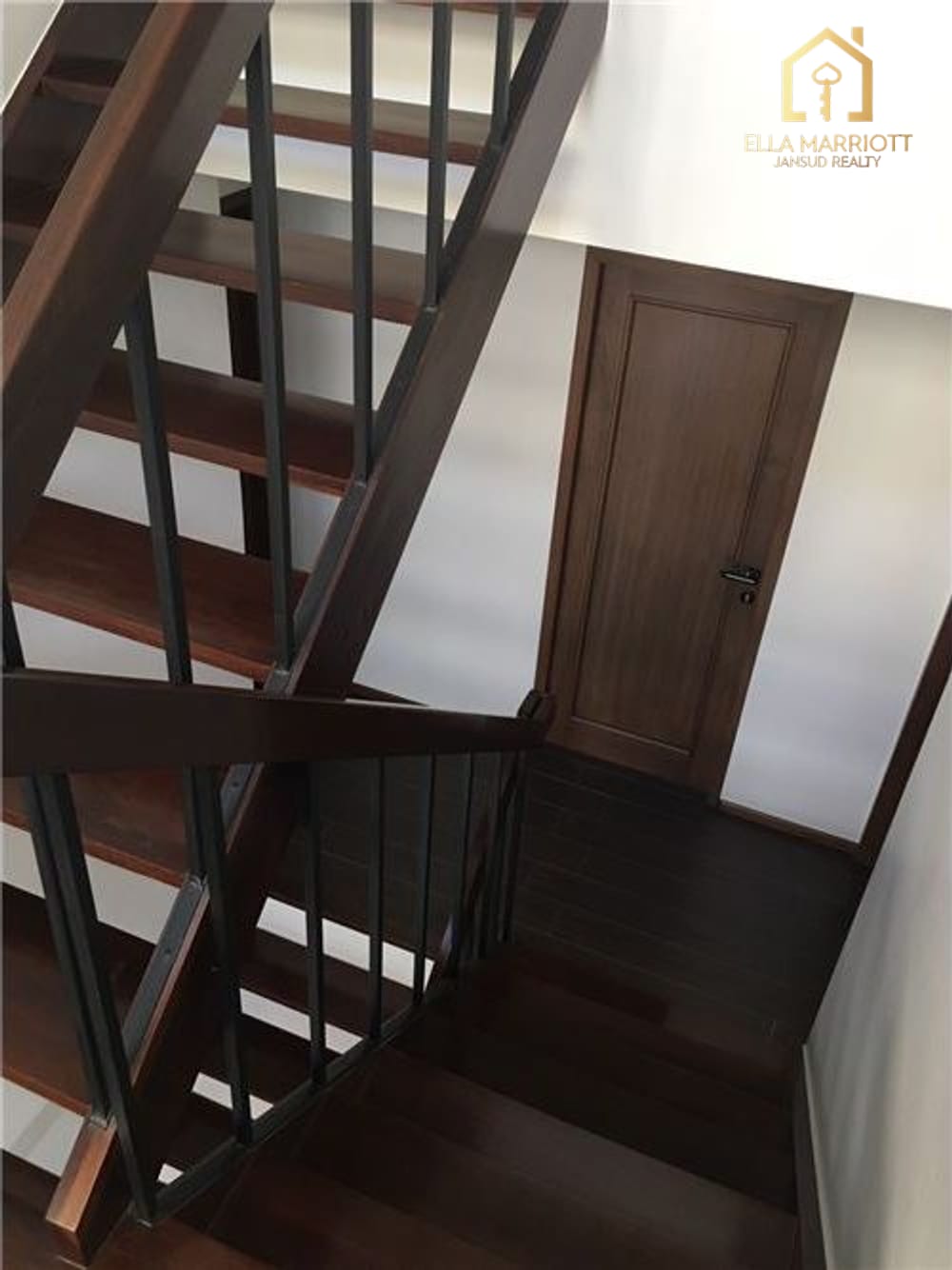 3-Storey 4BR Townhouse for Rent at Phrom Phong Loop - Company Registration Available 11