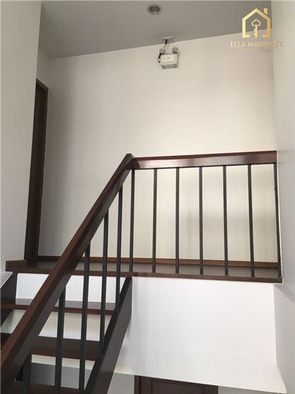 3-Storey 4BR Townhouse for Rent at Phrom Phong Loop - Company Registration Available 14