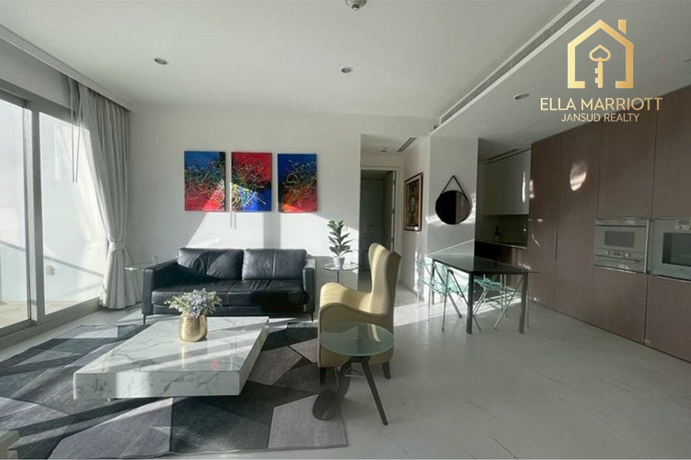2-Bedroom Condo at 185 Rajadamri — 7 min walk to BTS Ratchadamri 2