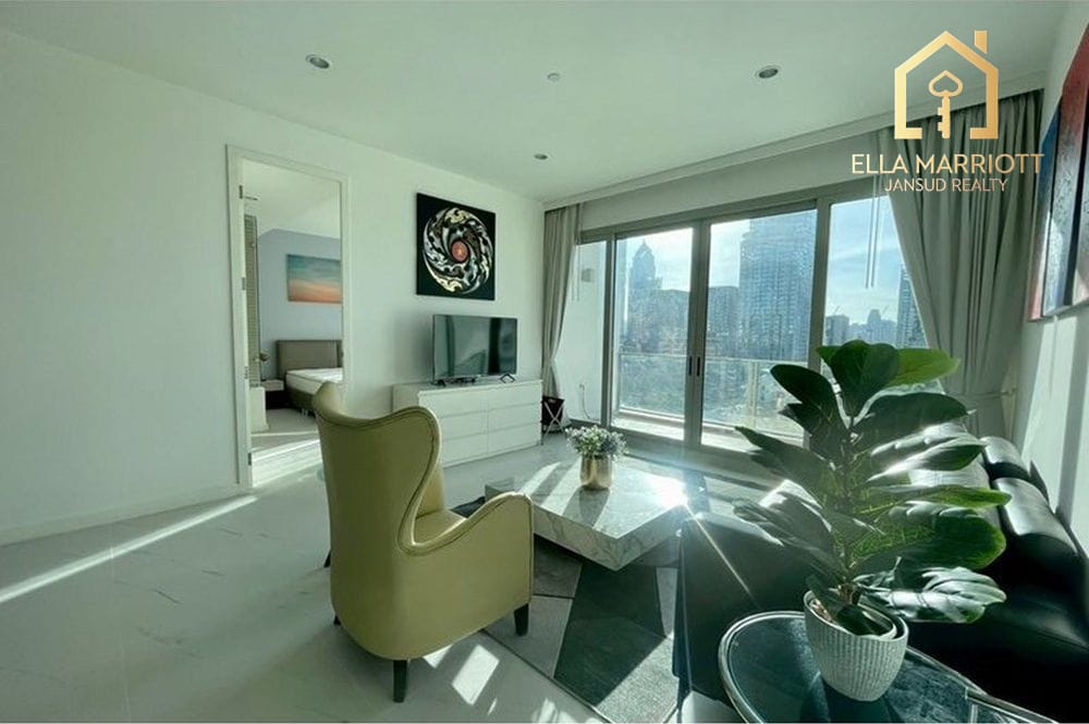 2-Bedroom Condo at 185 Rajadamri — 7 min walk to BTS Ratchadamri 3